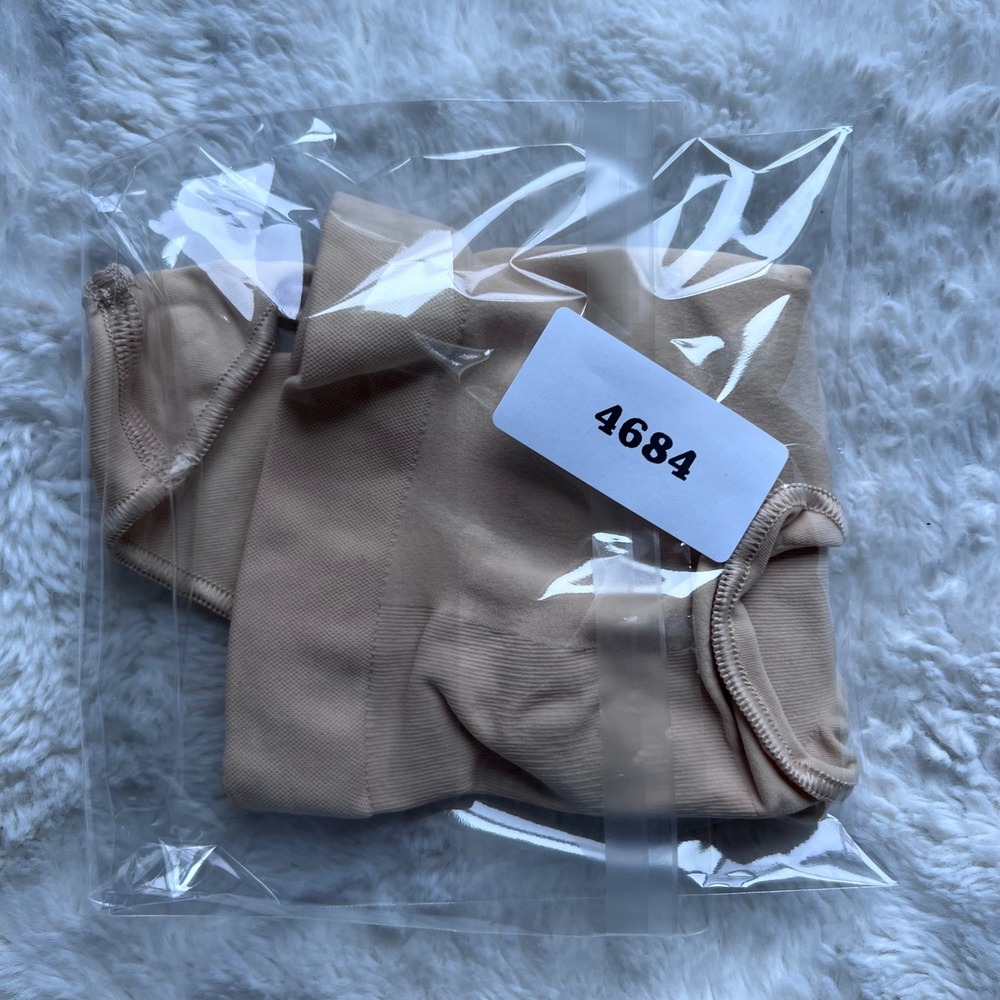 SKIMS Women's High Waisted Seamless Sculpting Thong Nude Beige Size Small NWOT - Picture 8 of 8